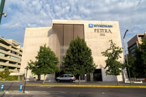  Wyndham Santiago Pettra  Сантьяго